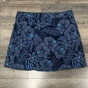 Rip Skirt NWT Maui Moonlight size XL